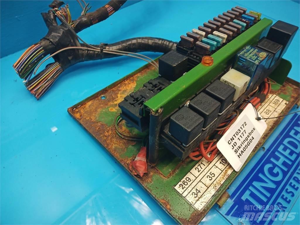 John Deere 1177 Electrónicos