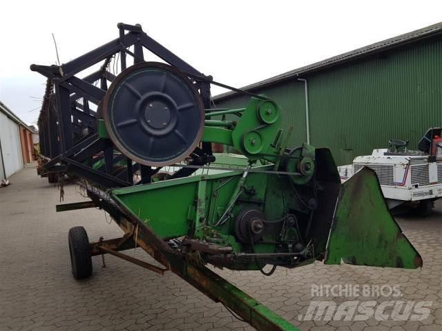 John Deere 16 Accesorios para cosechadoras combinadas