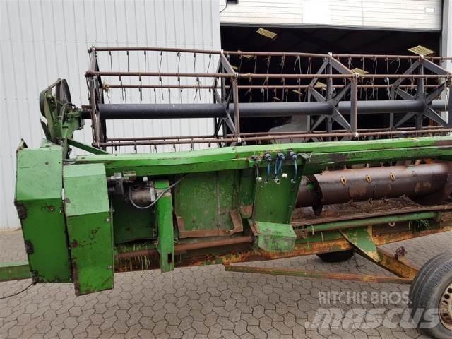 John Deere 16 Accesorios para cosechadoras combinadas