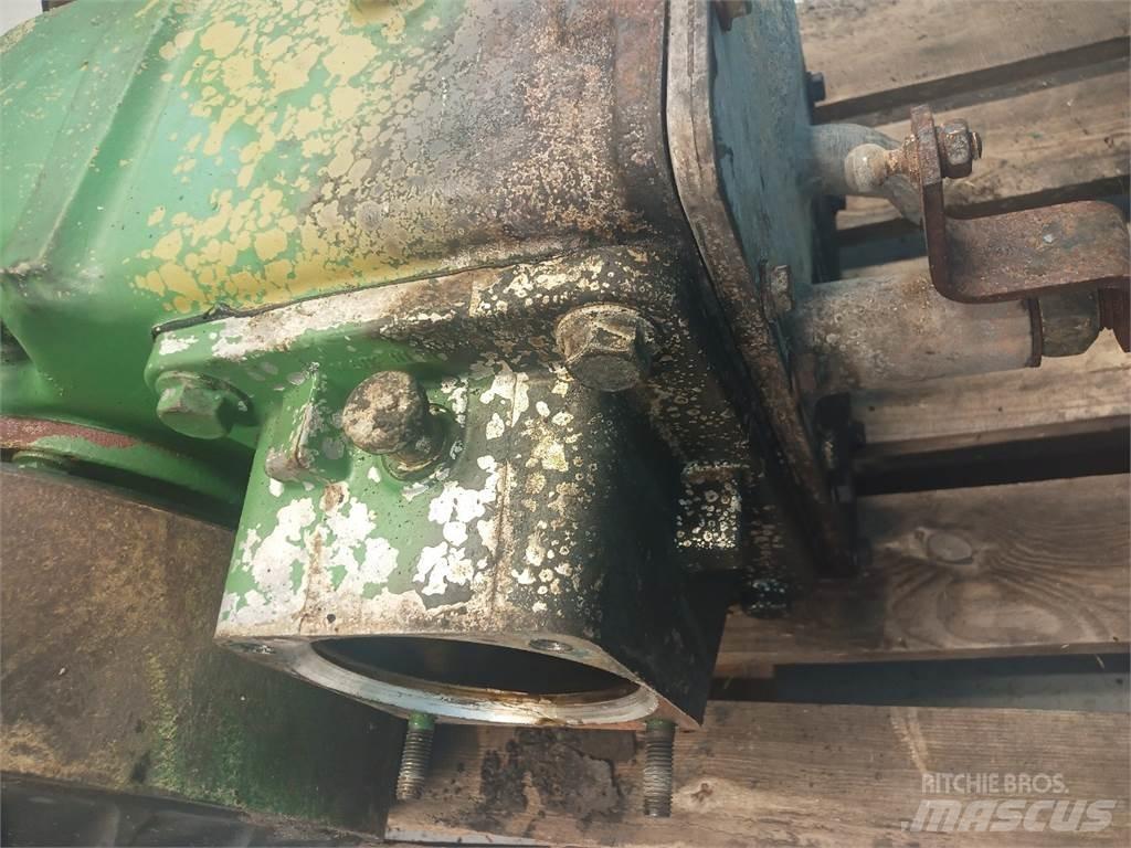 John Deere 2066 Transmisión