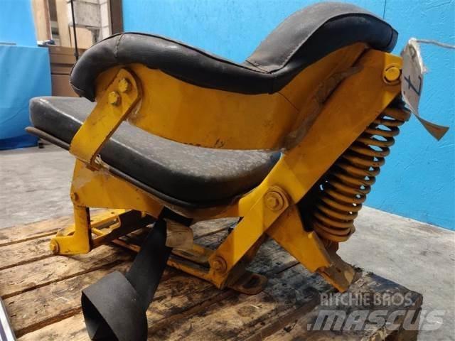 John Deere 310 Cabina