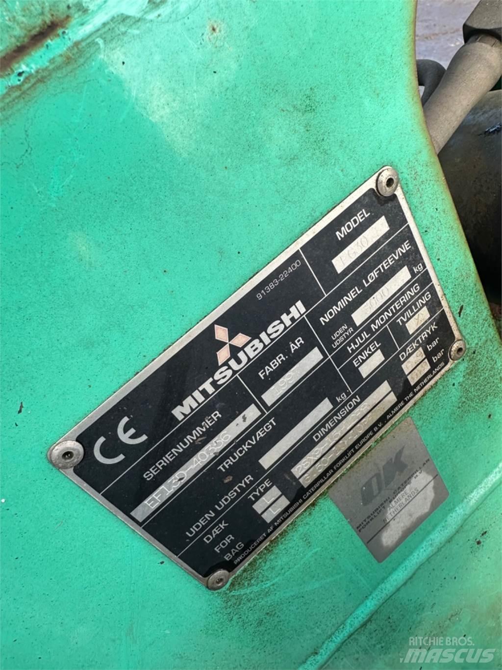 Mitsubishi FG30 Carretillas LPG