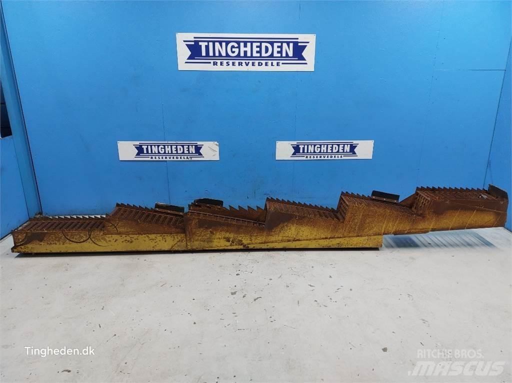 New Holland 1545 Accesorios para cosechadoras combinadas