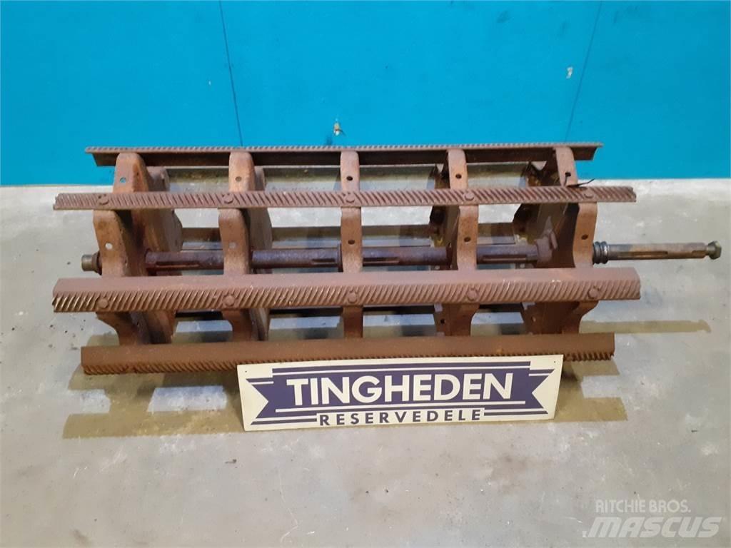 New Holland 8055 Accesorios para cosechadoras combinadas