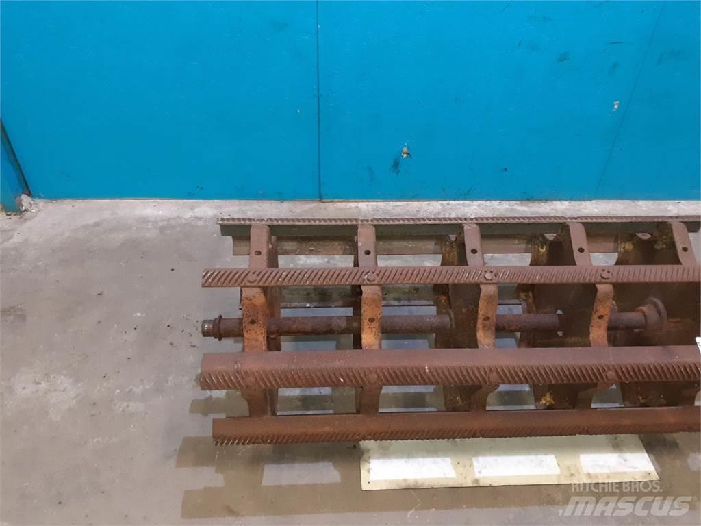 New Holland 8055 Accesorios para cosechadoras combinadas