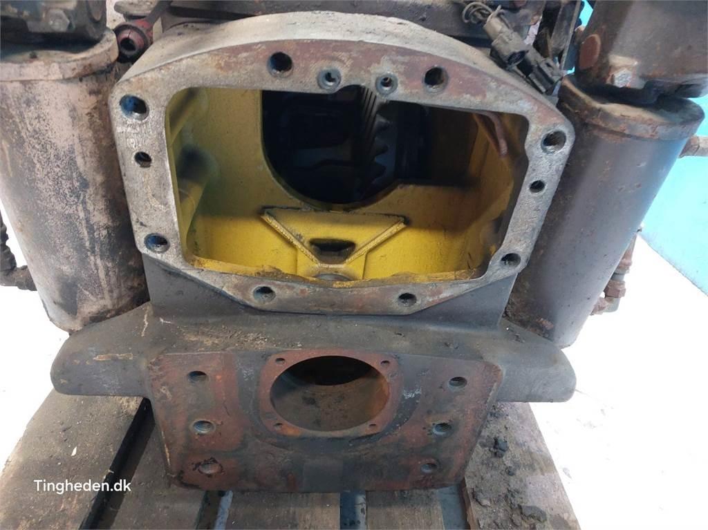 New Holland G190 Transmisión