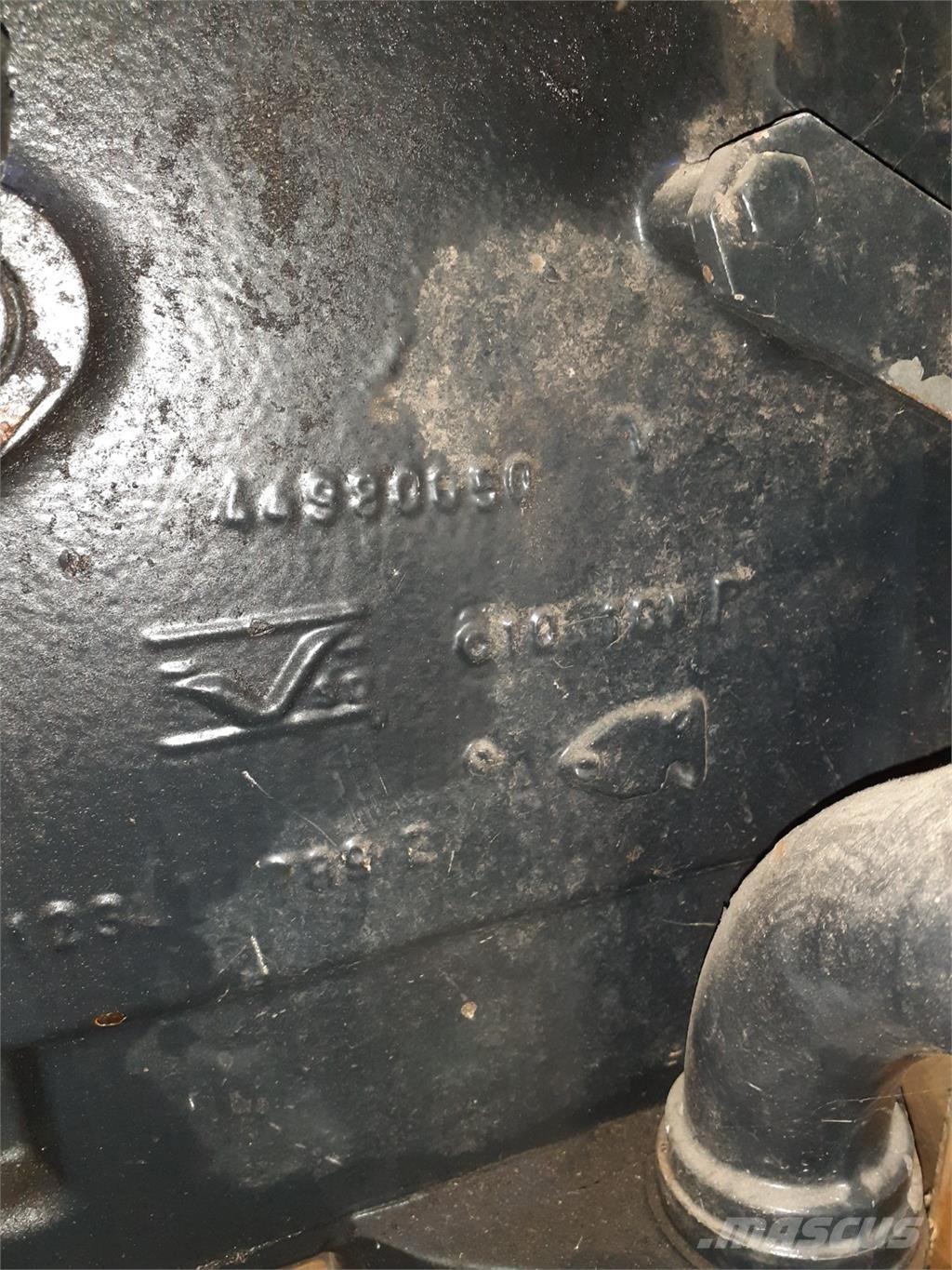 New Holland L85 Transmisión
