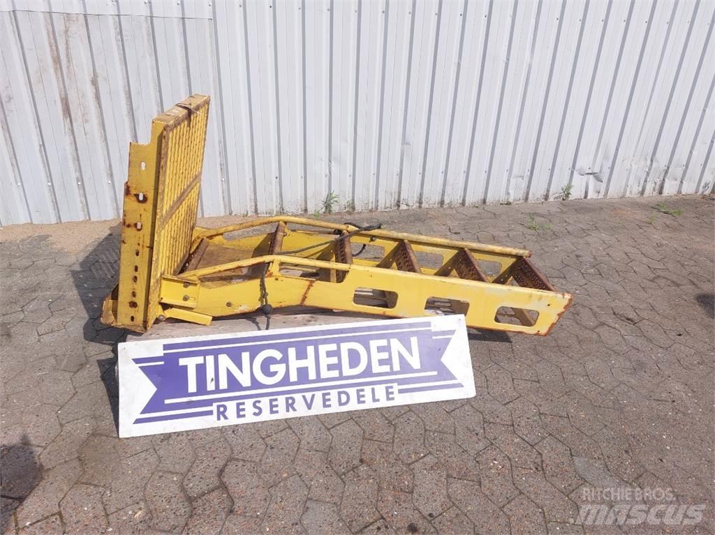 New Holland TF78 Cabina