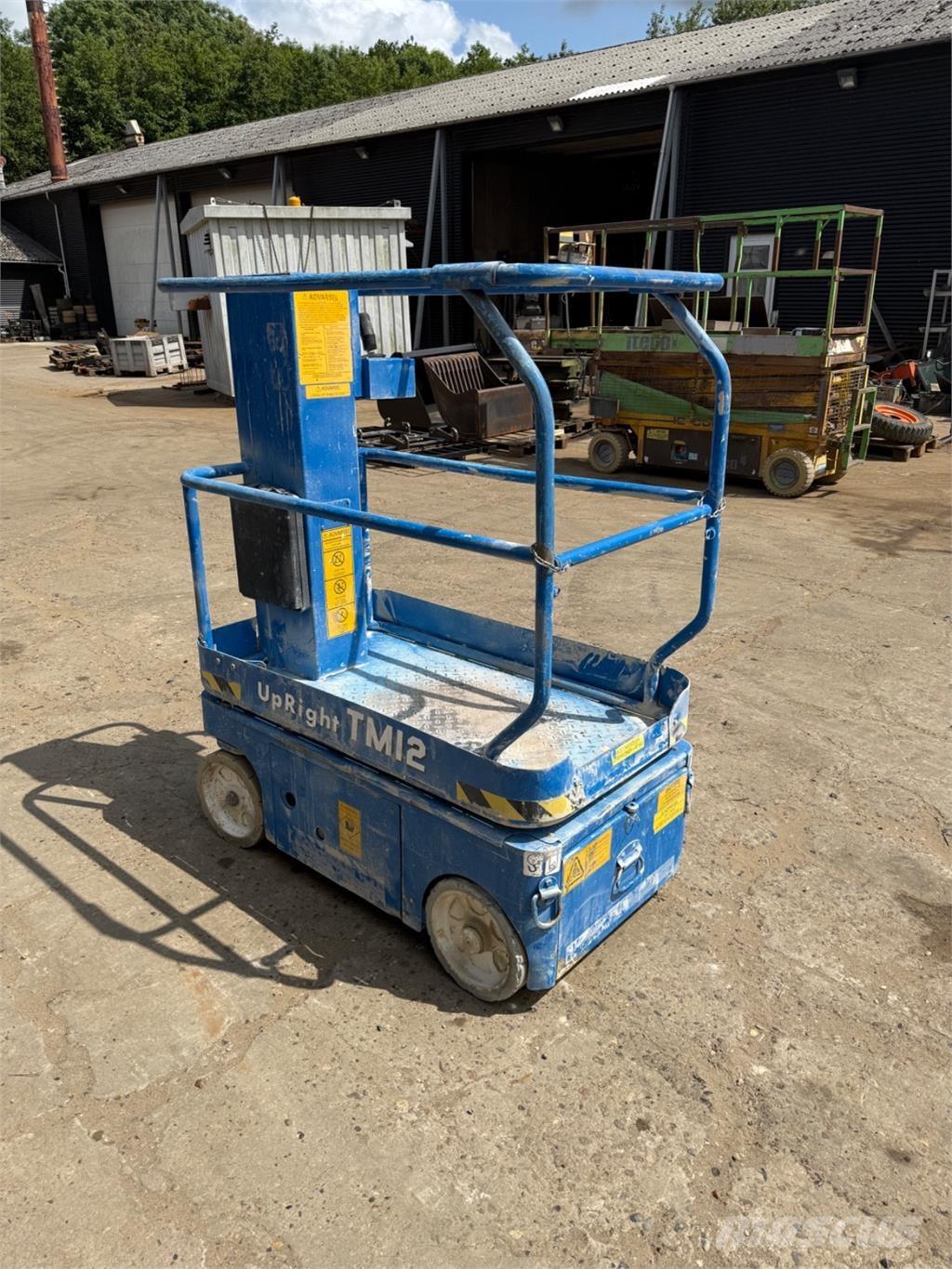 UpRight TM12 Ascensores de personal y montacargas de acceso
