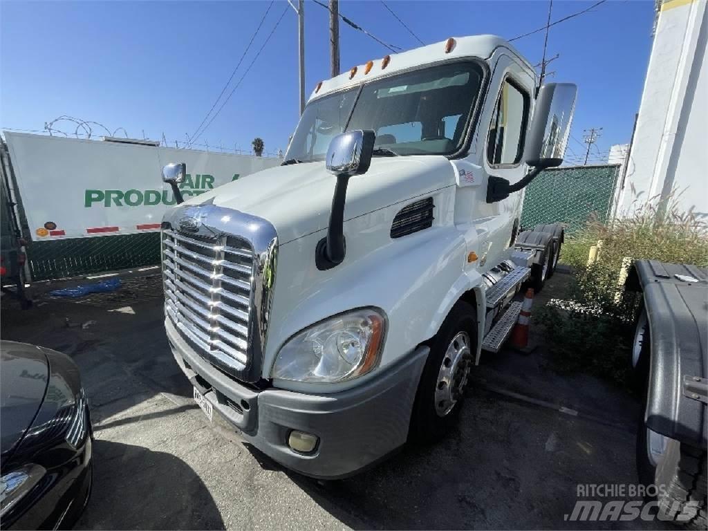 Freightliner CA113 Cabezas tractoras