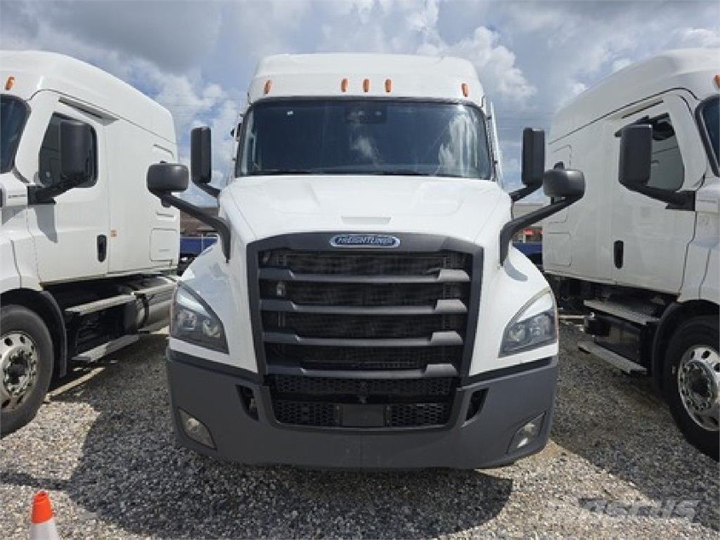 Freightliner CAS116 Cabezas tractoras