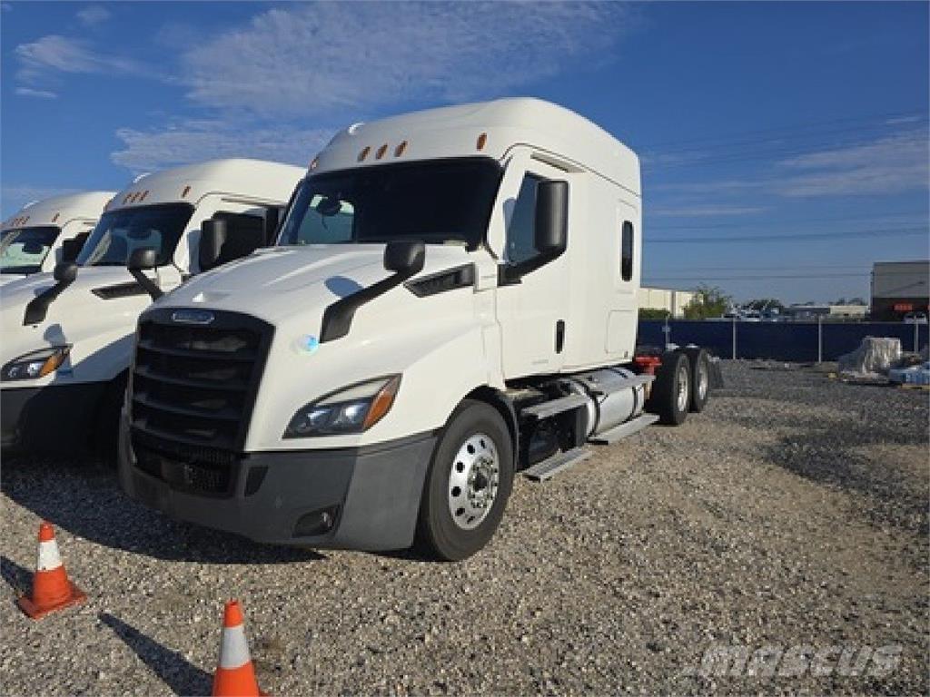 Freightliner CAS116 Cabezas tractoras