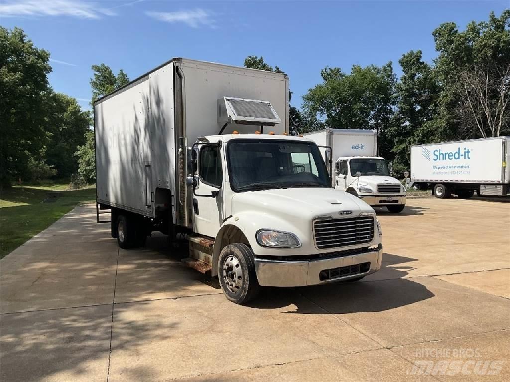 Freightliner M2-106 Camiones caja cerrada