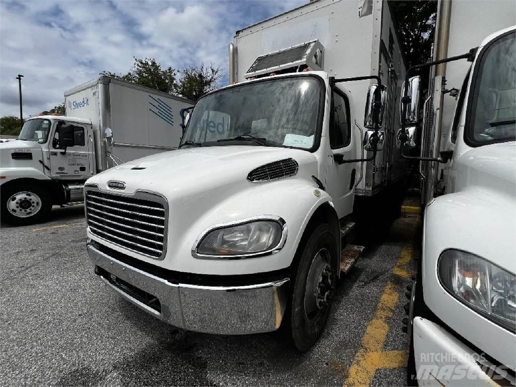 Freightliner M2-106 Camiones caja cerrada