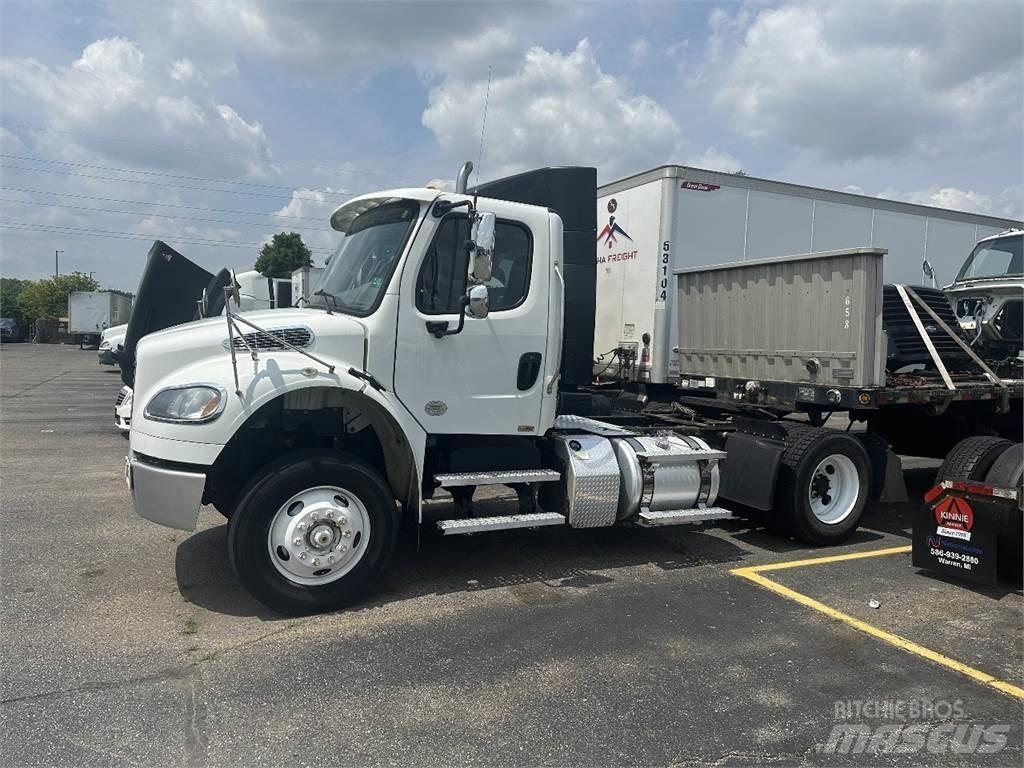 Freightliner M2 106 Cabezas tractoras