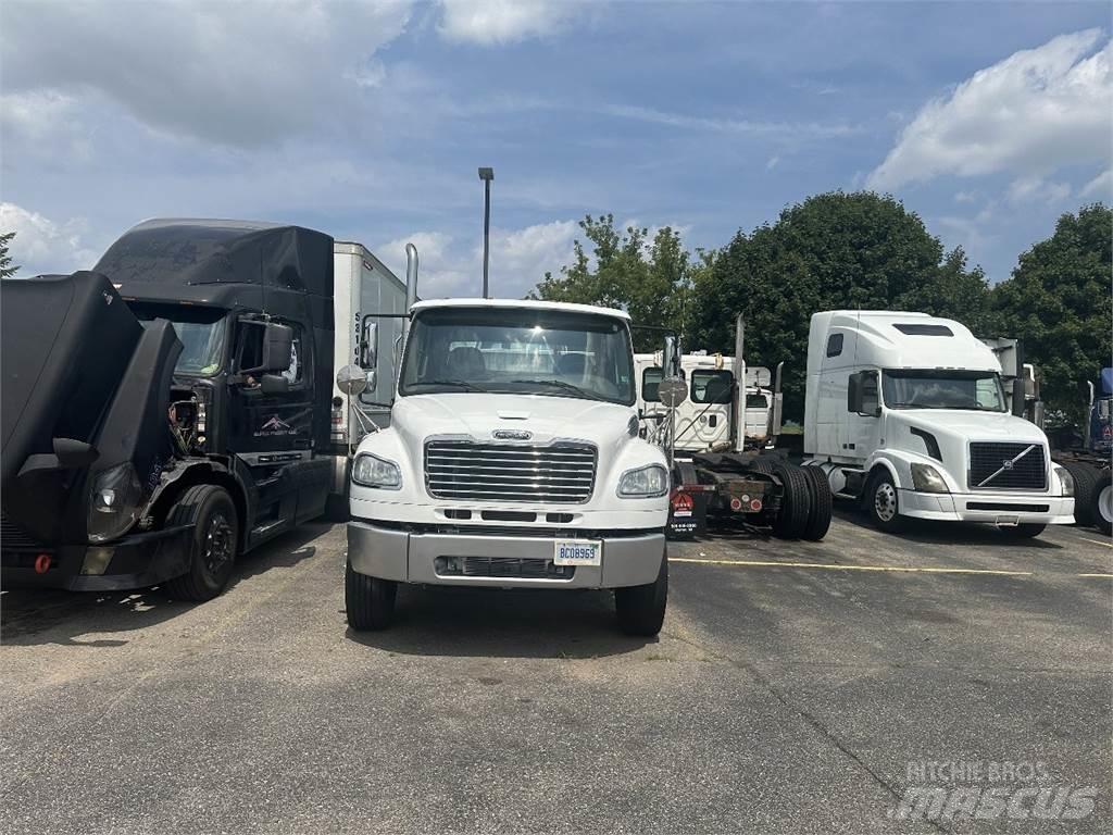 Freightliner M2 106 Cabezas tractoras
