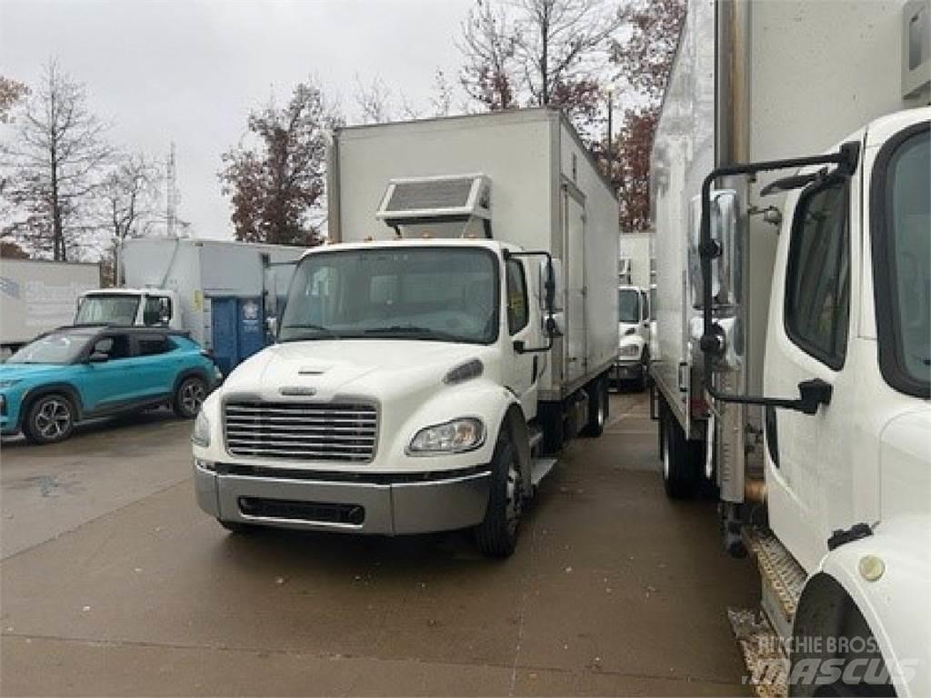 Freightliner M2-106 Camiones caja cerrada