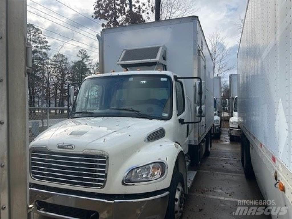 Freightliner M2-106 Camiones caja cerrada