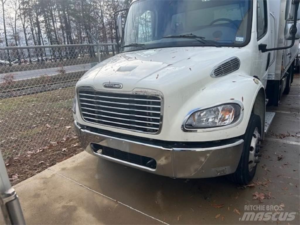 Freightliner M2-106 Camiones caja cerrada