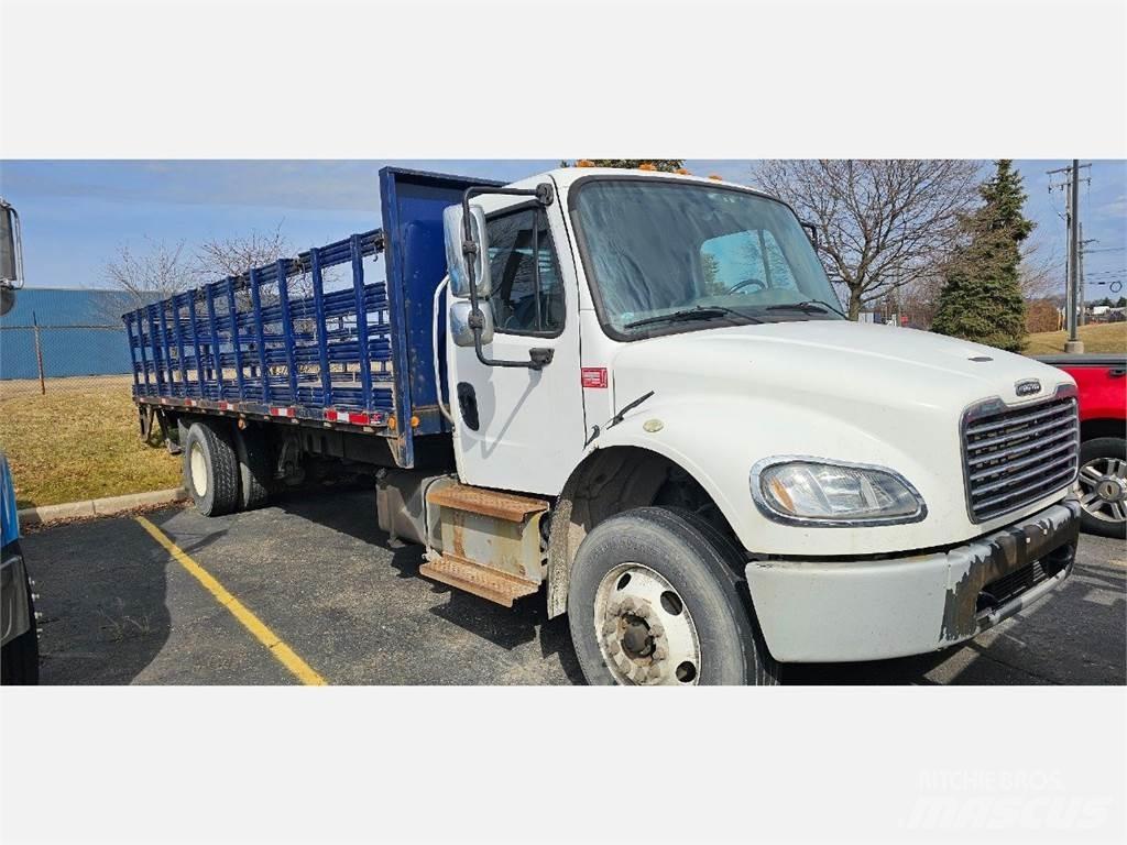 Freightliner M2 106 Camiones plataforma