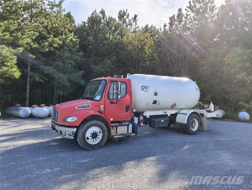 Freightliner M2 106 Otros camiones