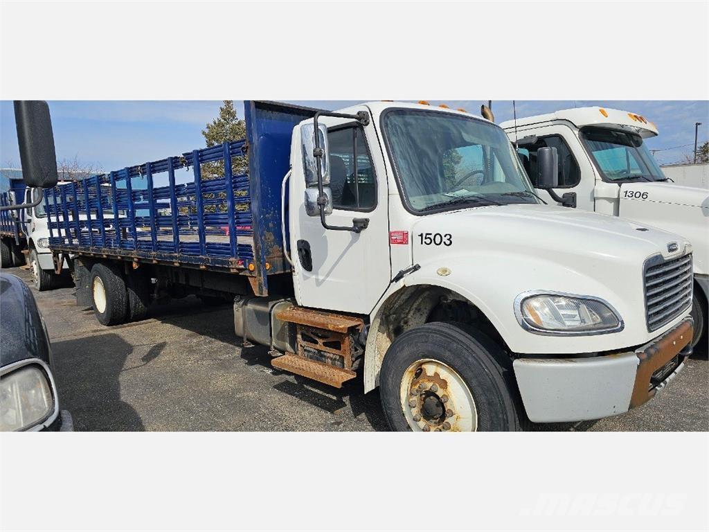 Freightliner M2 106 Camiones plataforma