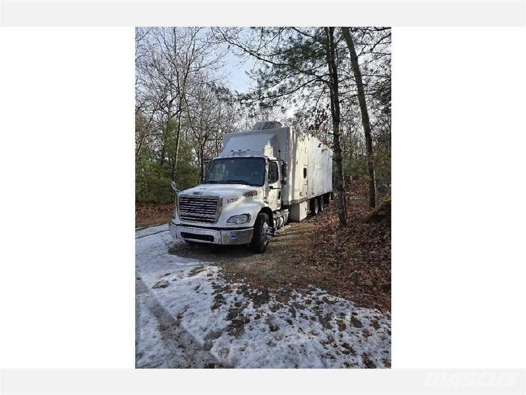 Freightliner M2-112 Camiones caja cerrada