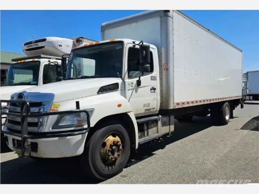 Hino 268 Camiones caja cerrada