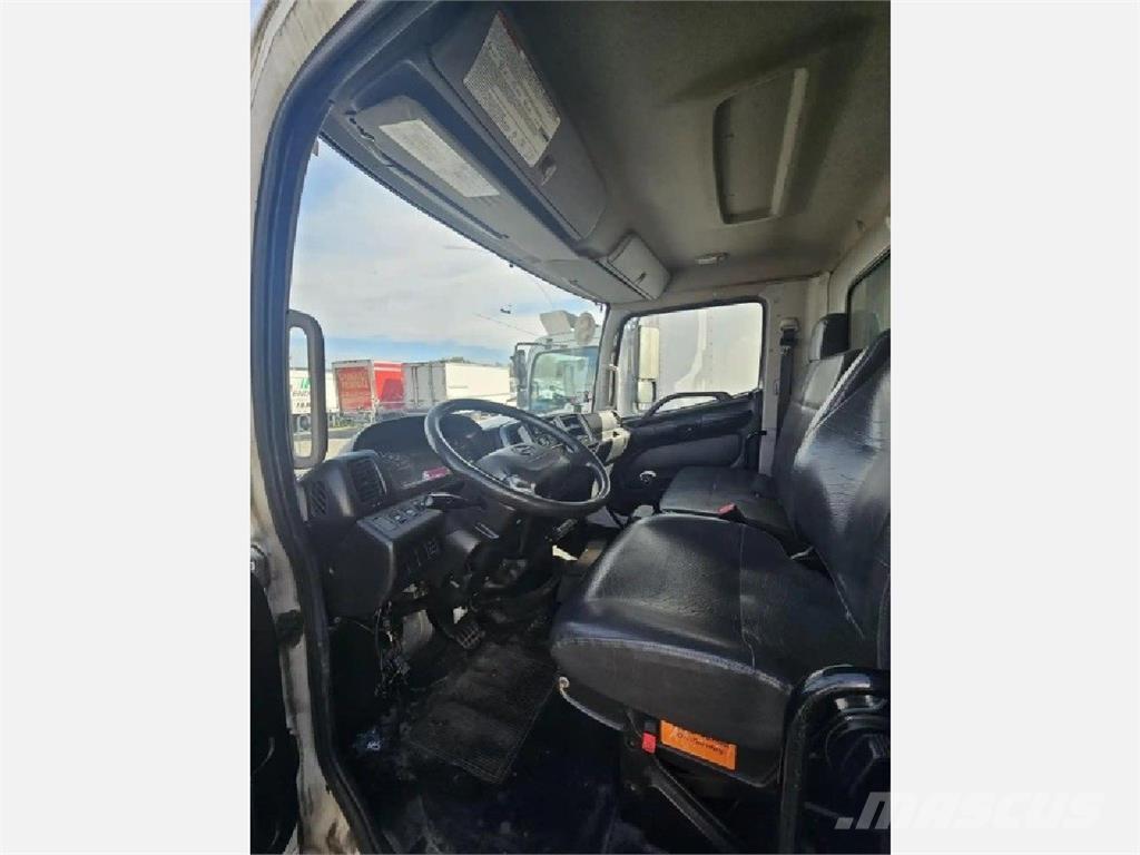Hino 268 Isotermos y frigoríficos