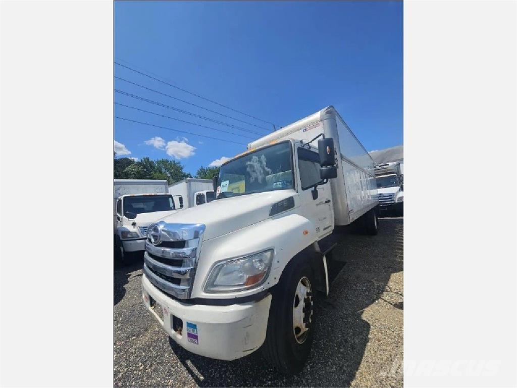 Hino 268 Camiones caja cerrada