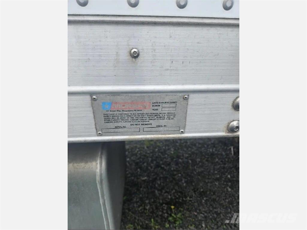 Hino 338 Camiones caja cerrada