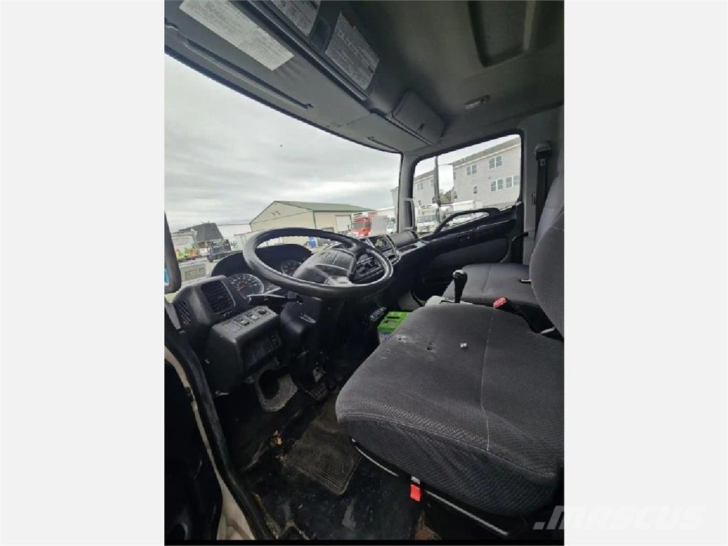 Hino 338 Isotermos y frigoríficos