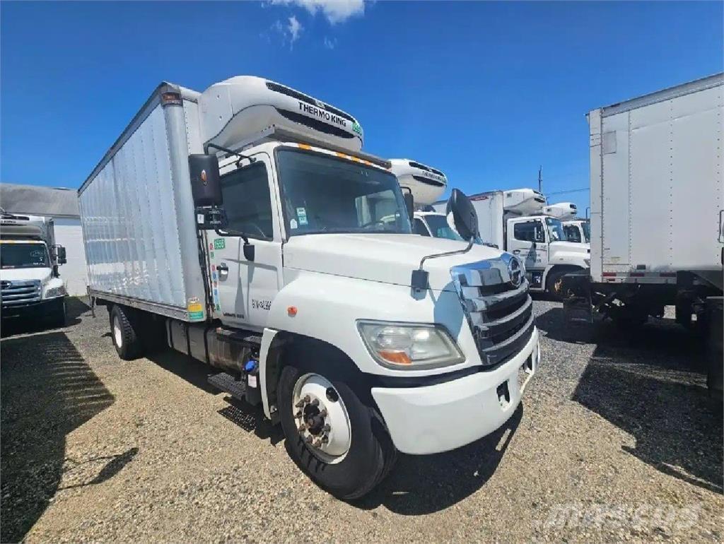 Hino 338 Isotermos y frigoríficos