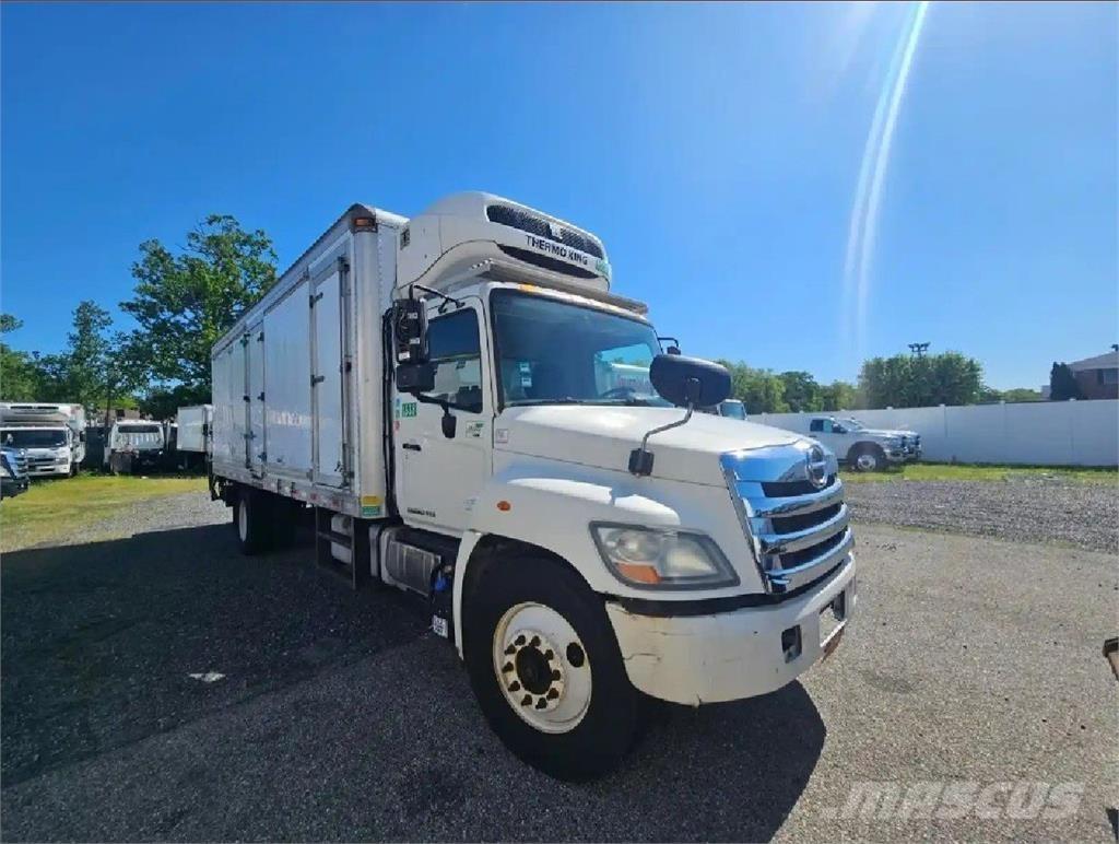 Hino 338 Isotermos y frigoríficos