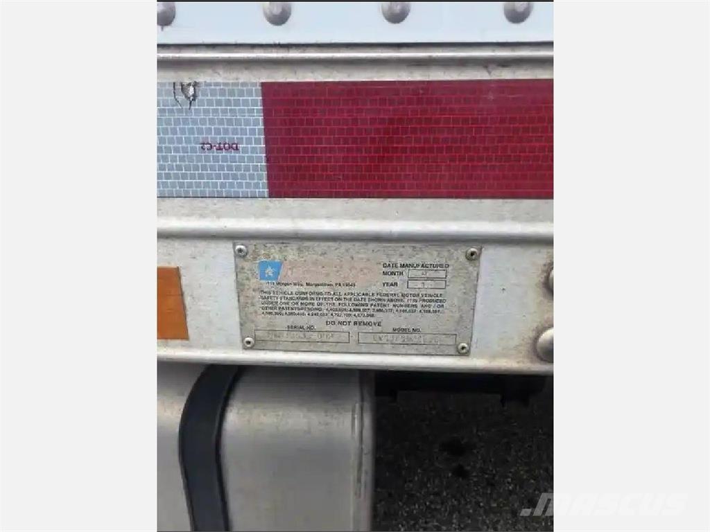 Hino 338 Camiones caja cerrada