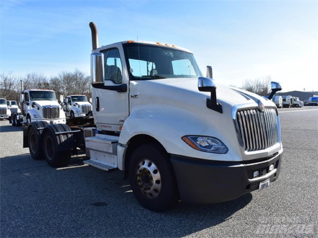 International LT625 Cabezas tractoras