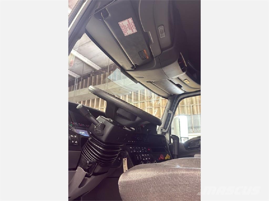 International LT625 Cabezas tractoras