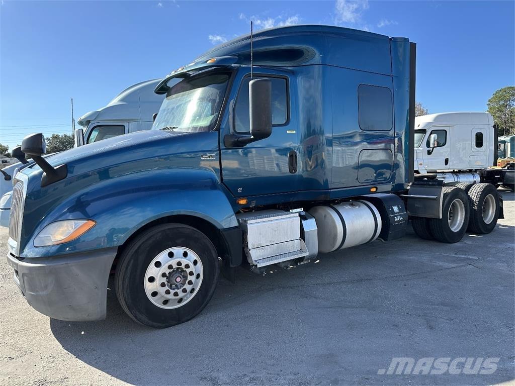 International LT625 Cabezas tractoras