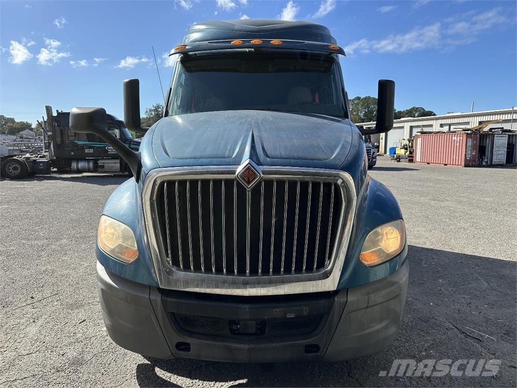 International LT625 Cabezas tractoras