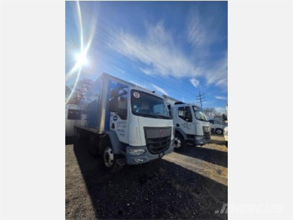 Kenworth K370 Camiones caja cerrada