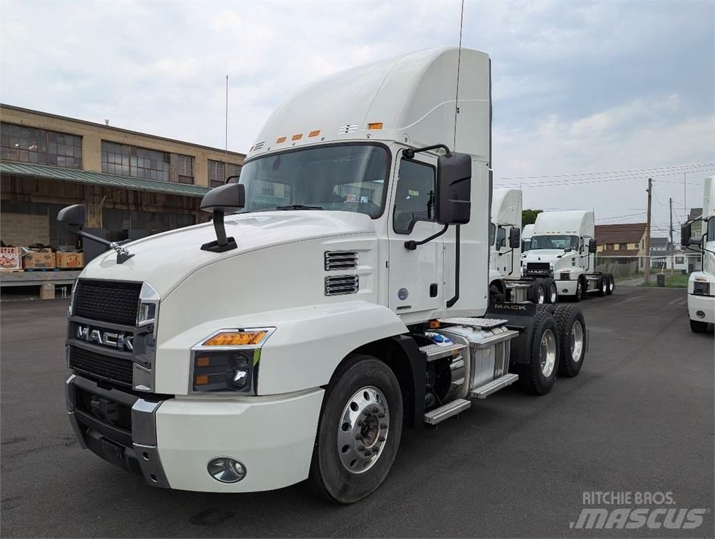 Mack AN64T Cabezas tractoras