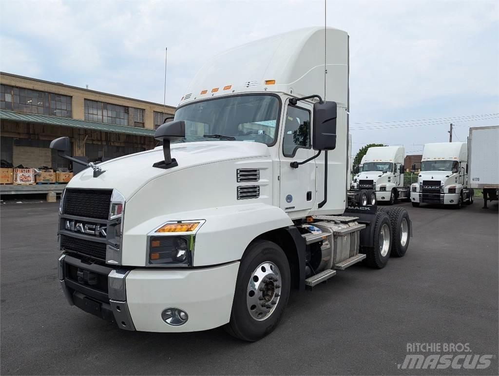 Mack AN64T Cabezas tractoras
