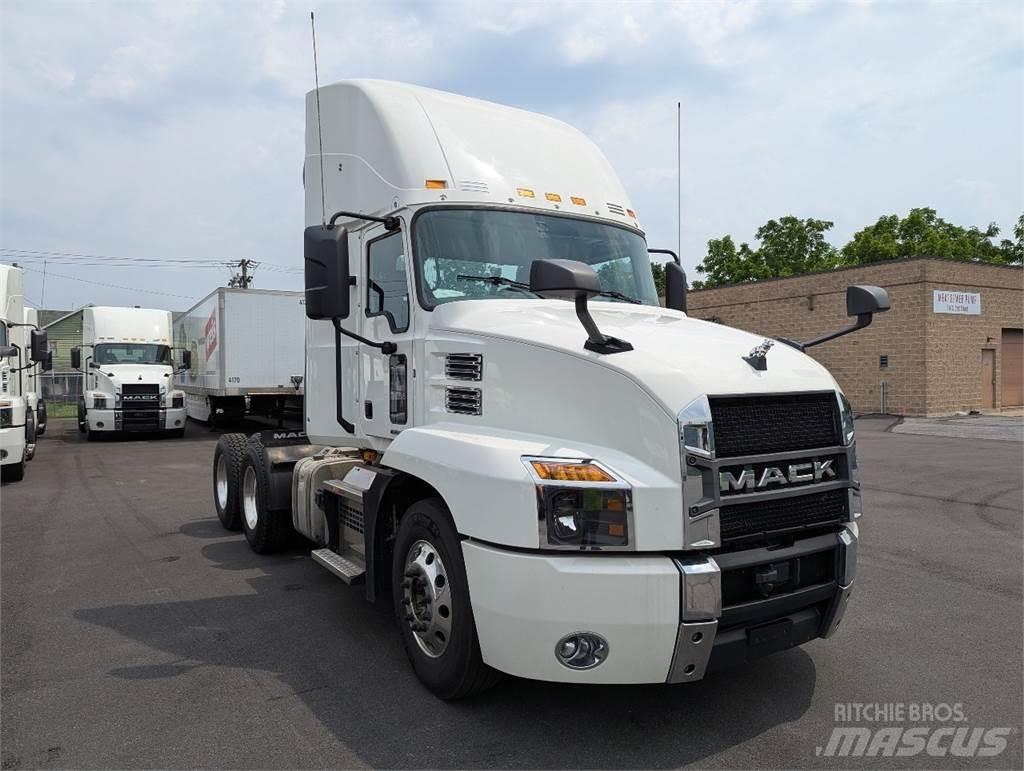 Mack AN64T Cabezas tractoras