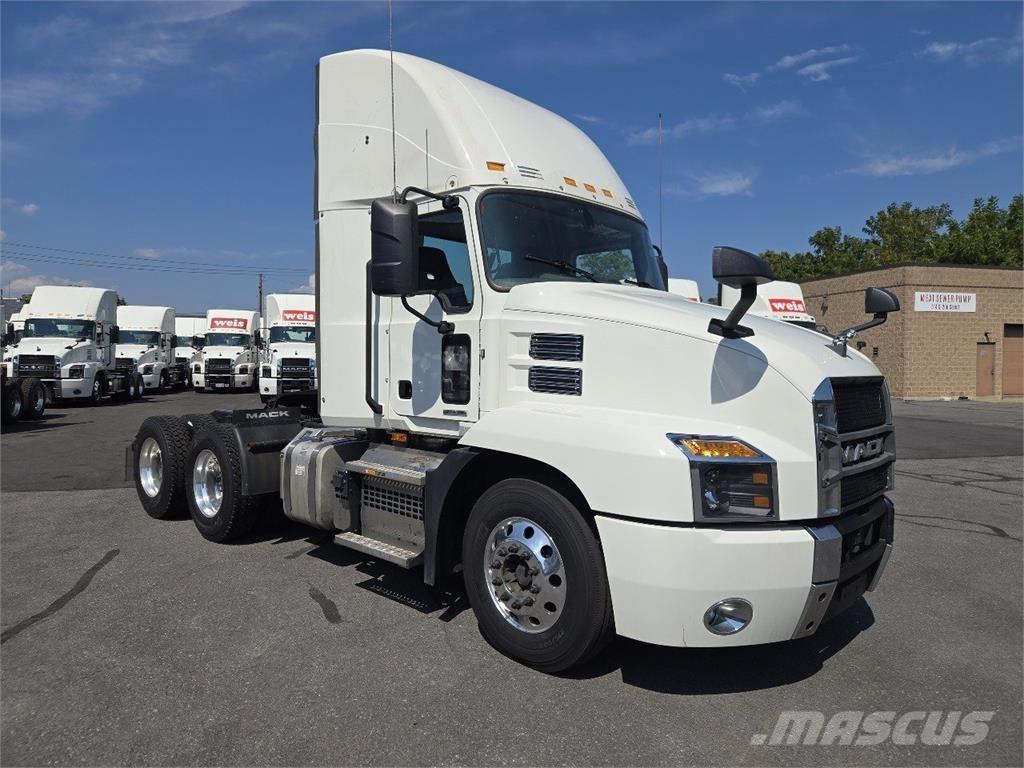 Mack AN64T Cabezas tractoras
