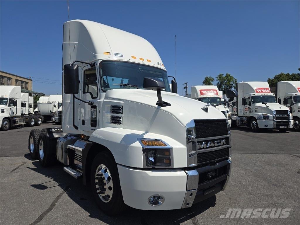 Mack AN64T Cabezas tractoras