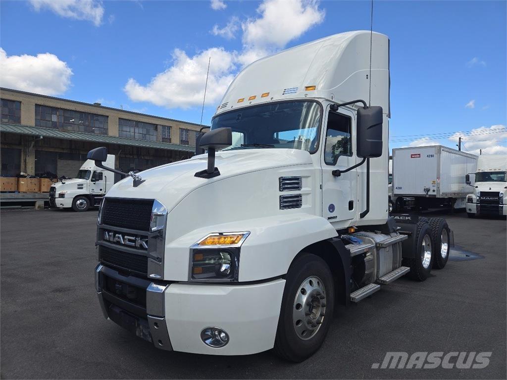 Mack AN64T Cabezas tractoras