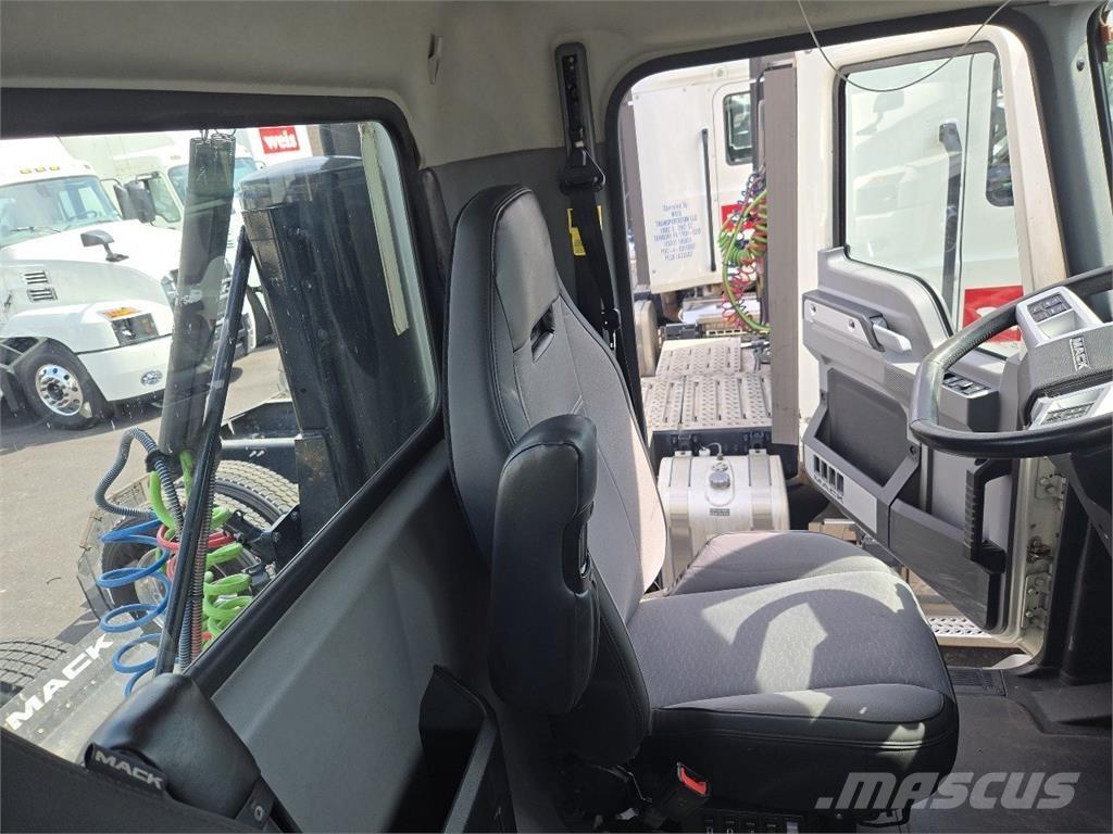 Mack AN64T Cabezas tractoras