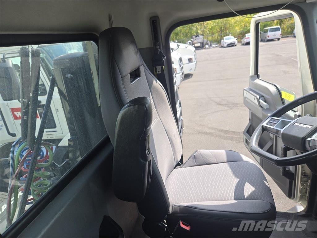 Mack AN64T Cabezas tractoras