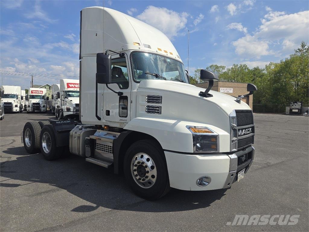 Mack AN64T Cabezas tractoras