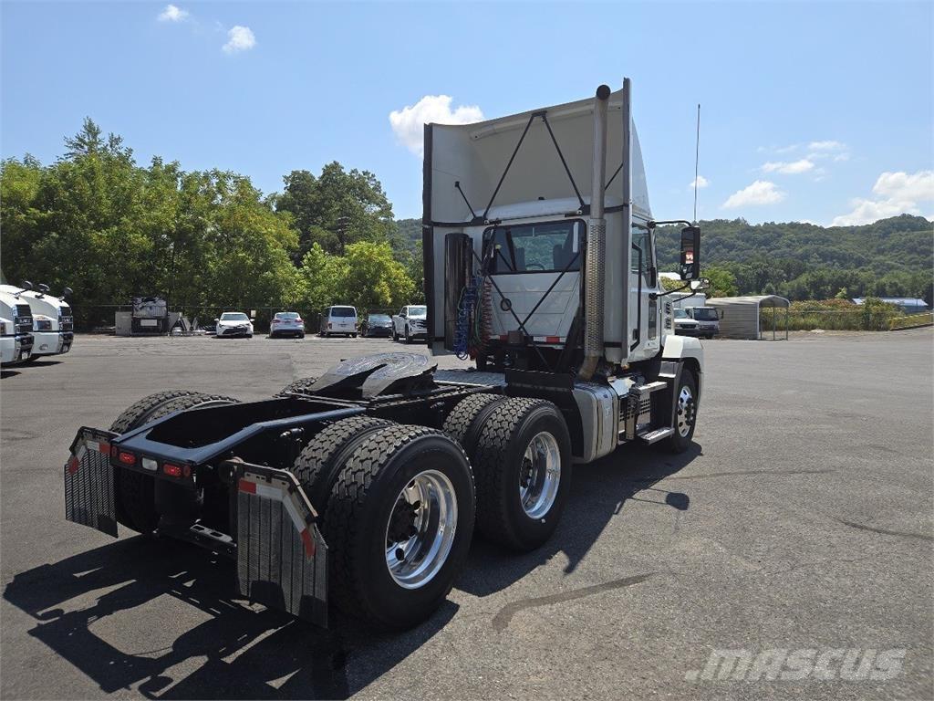 Mack AN64T Cabezas tractoras